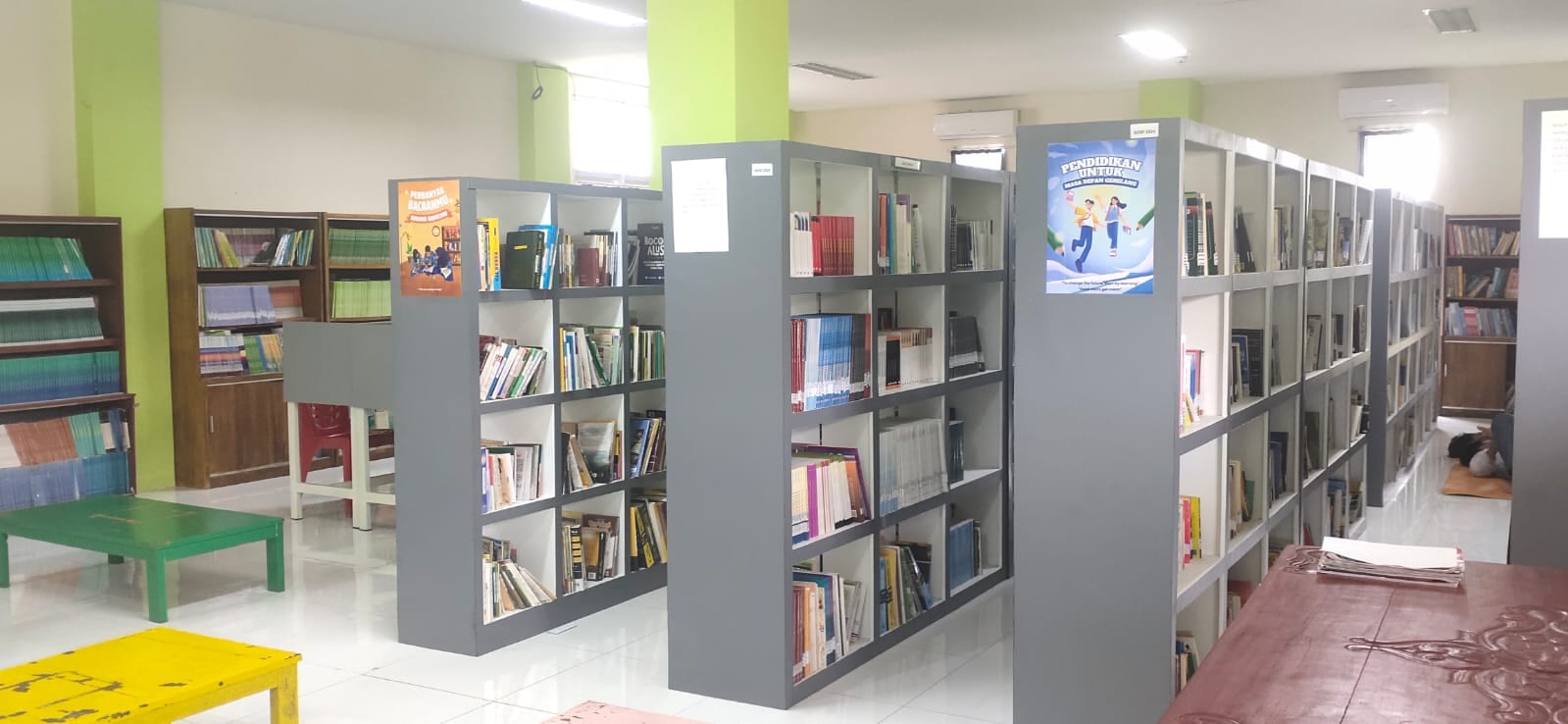 Perpustakaan SMA Negeri 10 Pontianak